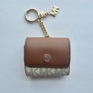 Michael Kors Women Fashion Case For AirPods Pouch Keychain Ring Cover  Vanilla